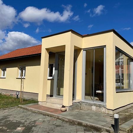 Minihaus In Zagreb Apartment Sesvete Exterior foto